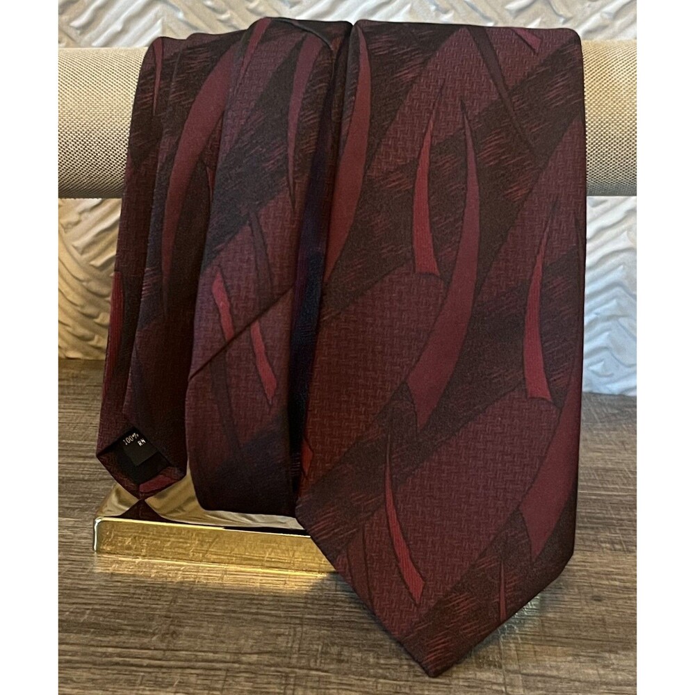 Mezzano Original Mens Tie Burgundy Black Geometric Abstract Made in USA RN 20170